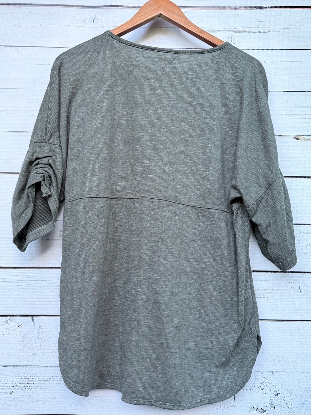 Max Studio Charcoal Relaxed Scoop Neck Short Sleeve Top - Picture 4 of 5